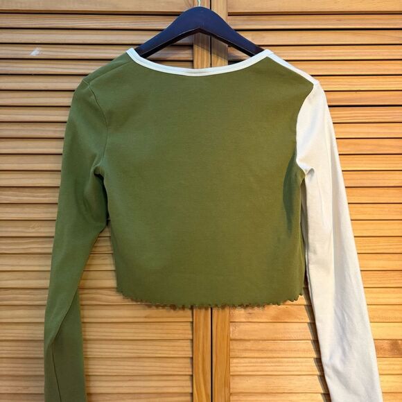 Empyre Green and White Cropped Cardigan size large - Picture 5 of 5